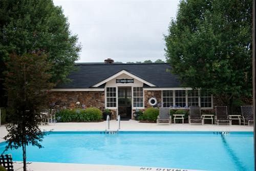 אלבני Merry Acres Inn מראה חיצוני תמונה