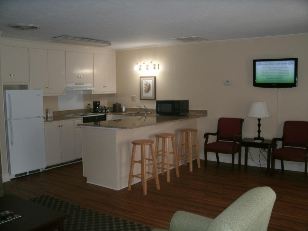 אלבני Merry Acres Inn מראה חיצוני תמונה